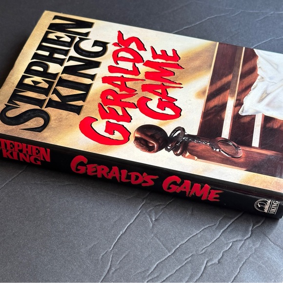Gerald's Game by Stephen King (1st Edition) | Fiction, Horror | Hardcover Book - Picture 5 of 11